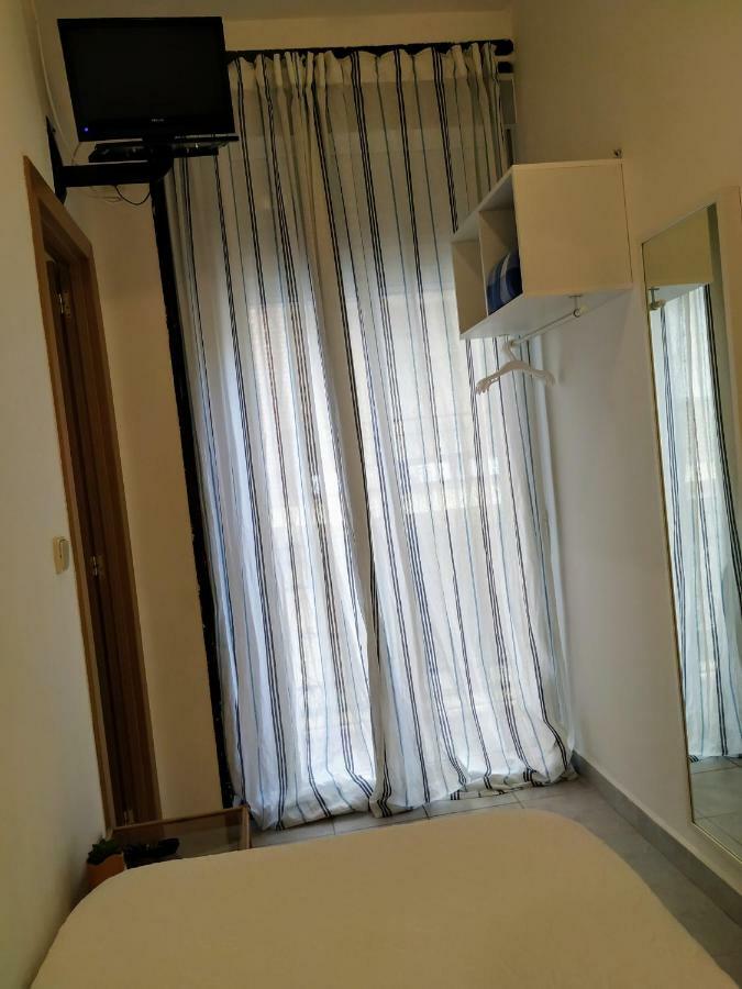 Hostal Abitum Madrid Exterior foto